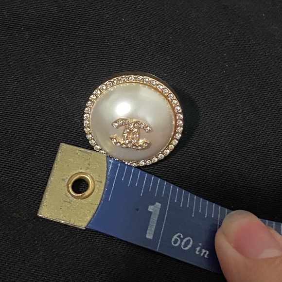 Chanel charm (2) - Picture 6 of 14